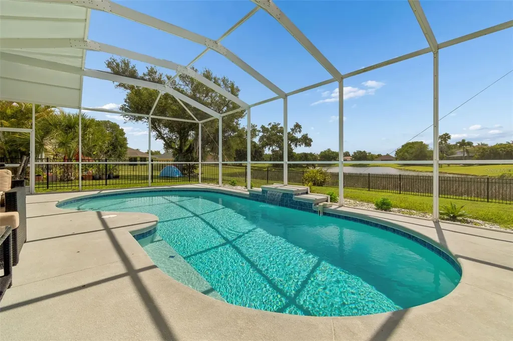 5405 Hammock View Lane Apollo Beach FL 33572