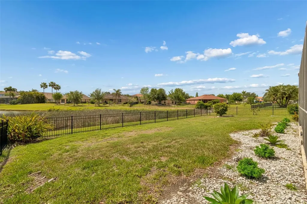 5405 Hammock View Lane Apollo Beach FL 33572