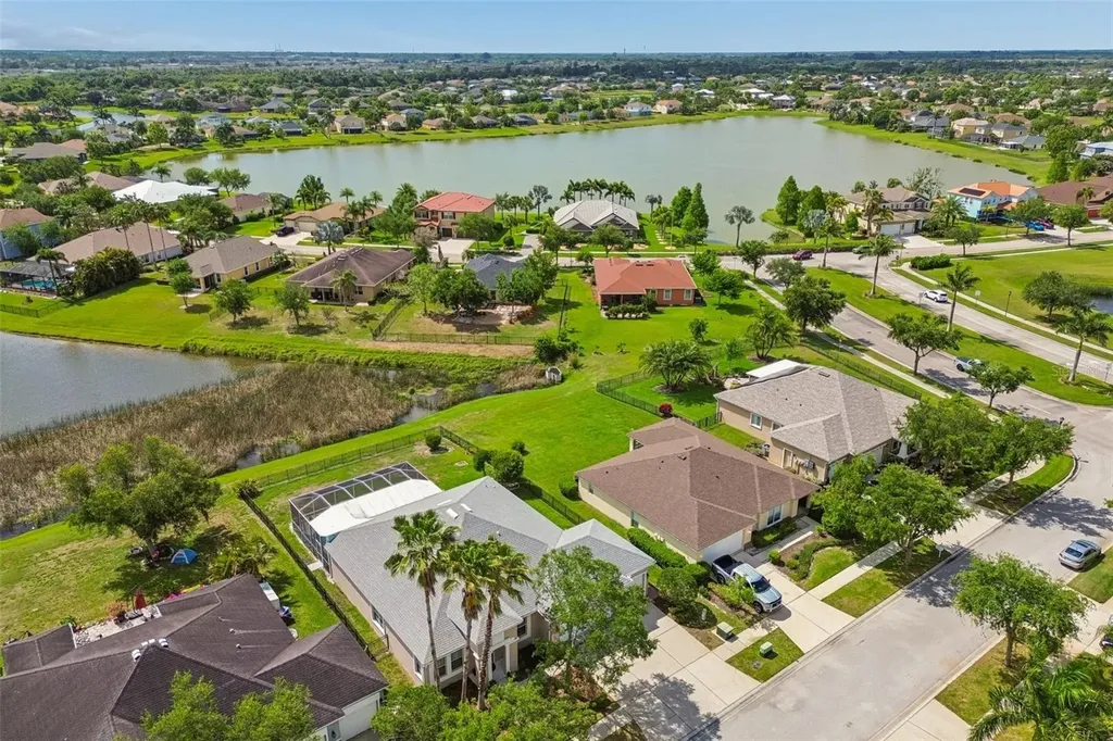 5405 Hammock View Lane Apollo Beach FL 33572