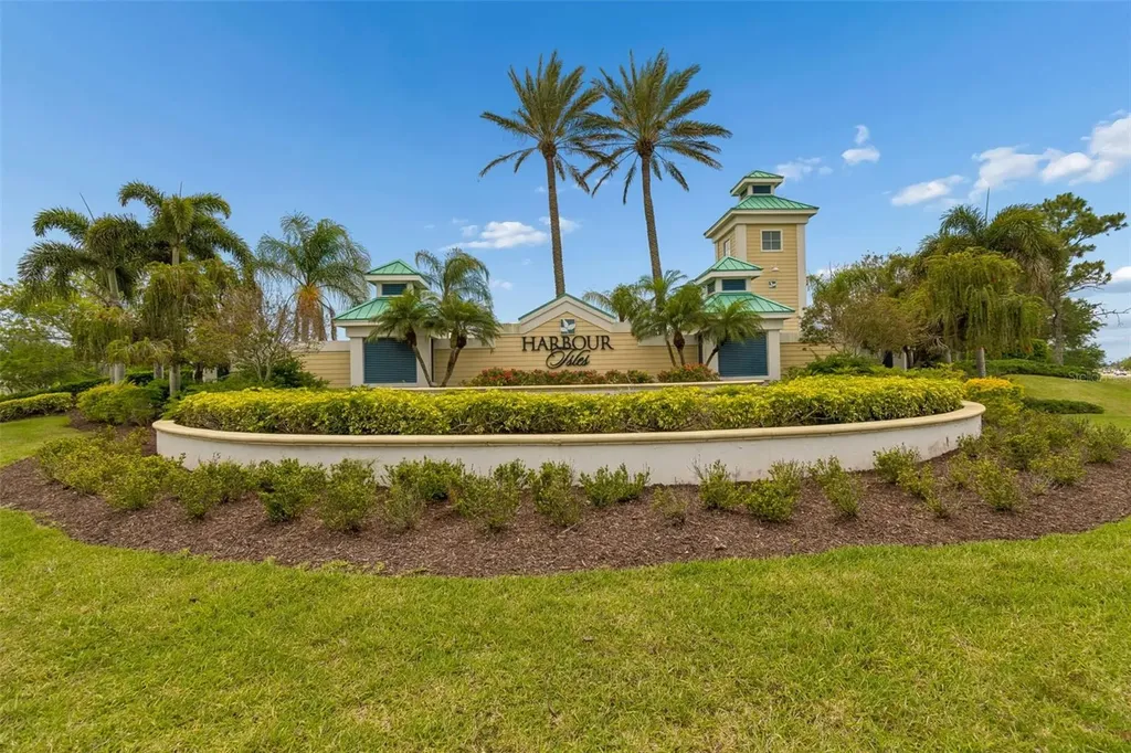 5405 Hammock View Lane Apollo Beach FL 33572