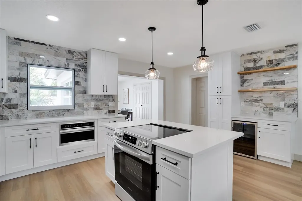 1950 75th Street N St Petersburg FL 33710