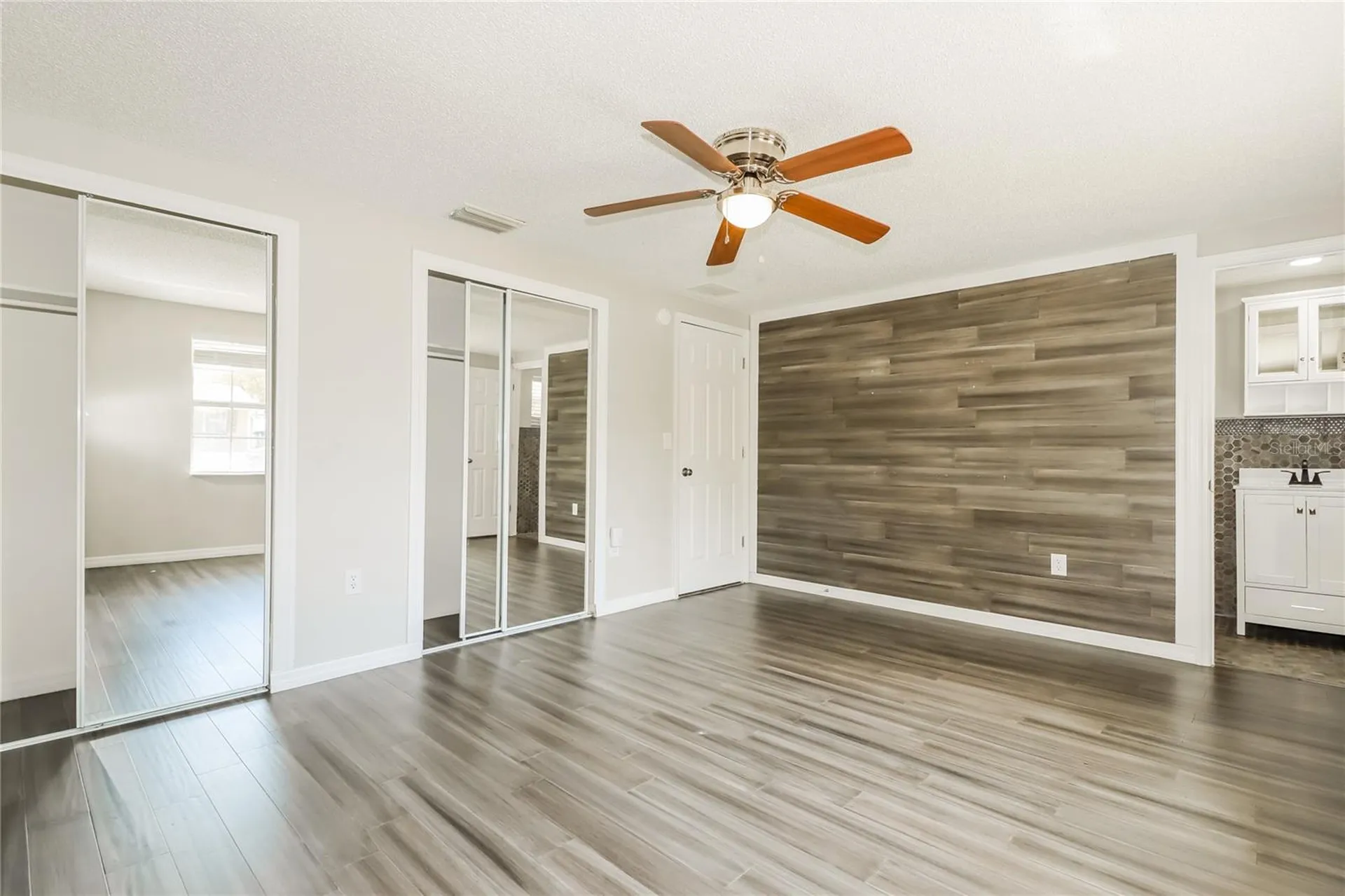 3147 36th Avenue N St Petersburg FL 33713