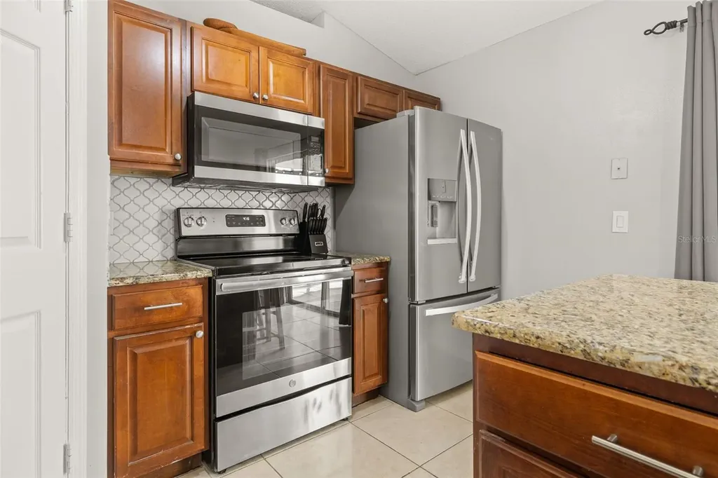 638 Basingstoke Court Kissimmee FL 34758