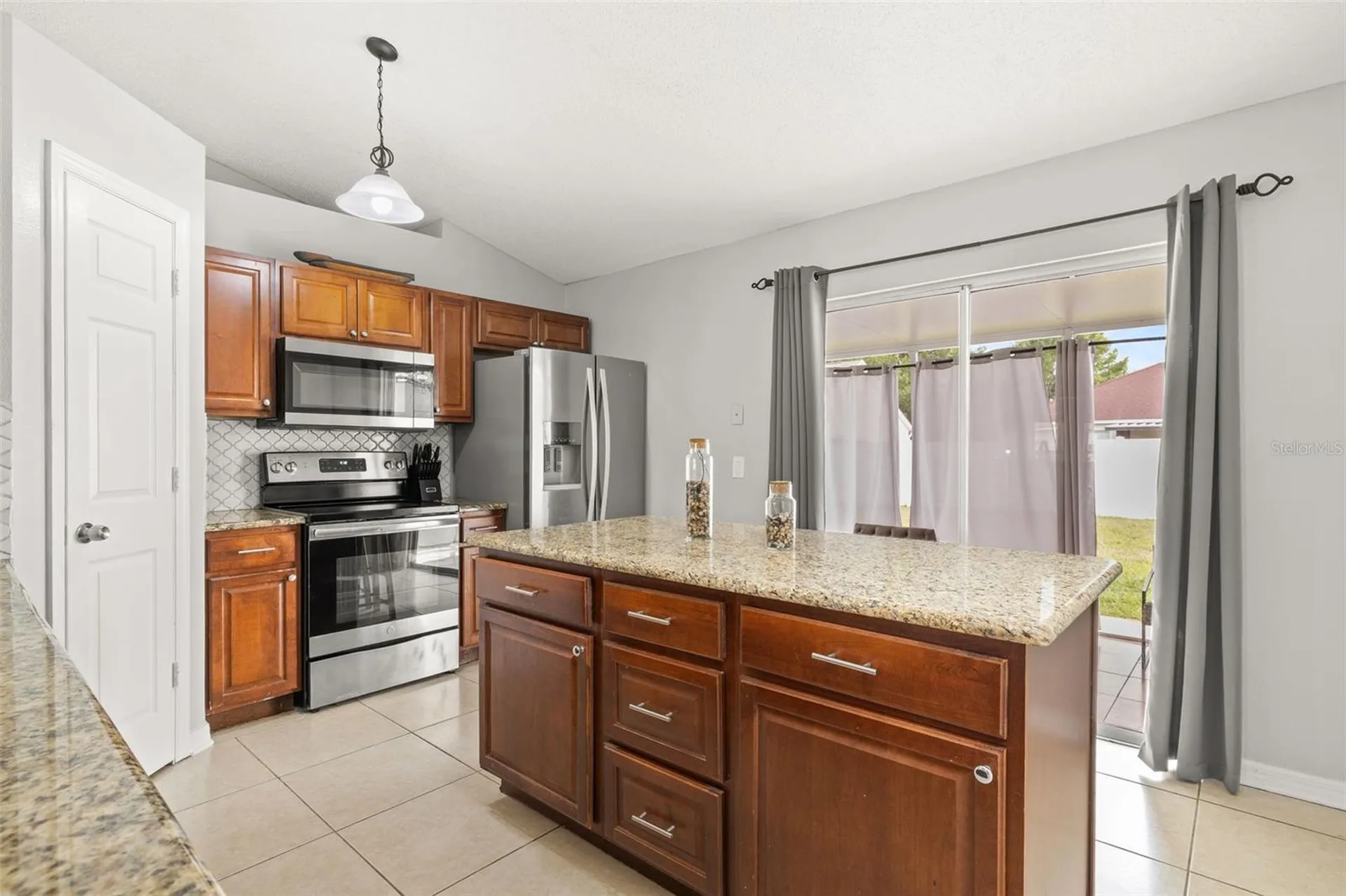 638 Basingstoke Court Kissimmee FL 34758