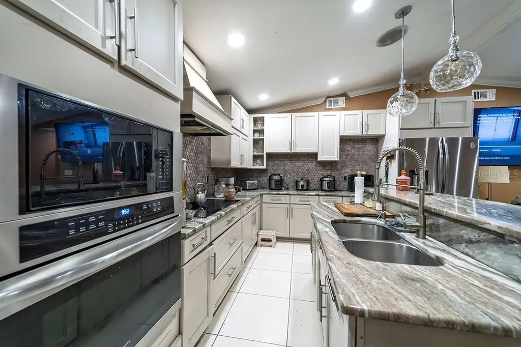 8006 Jackson Springs Road Tampa FL 33615