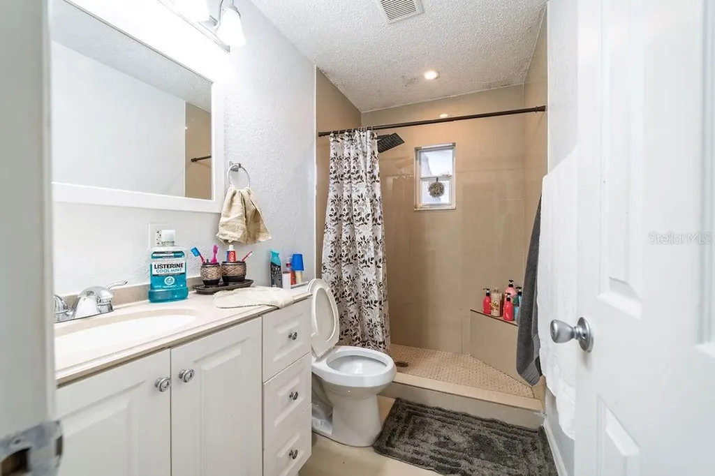 8006 Jackson Springs Road Tampa FL 33615