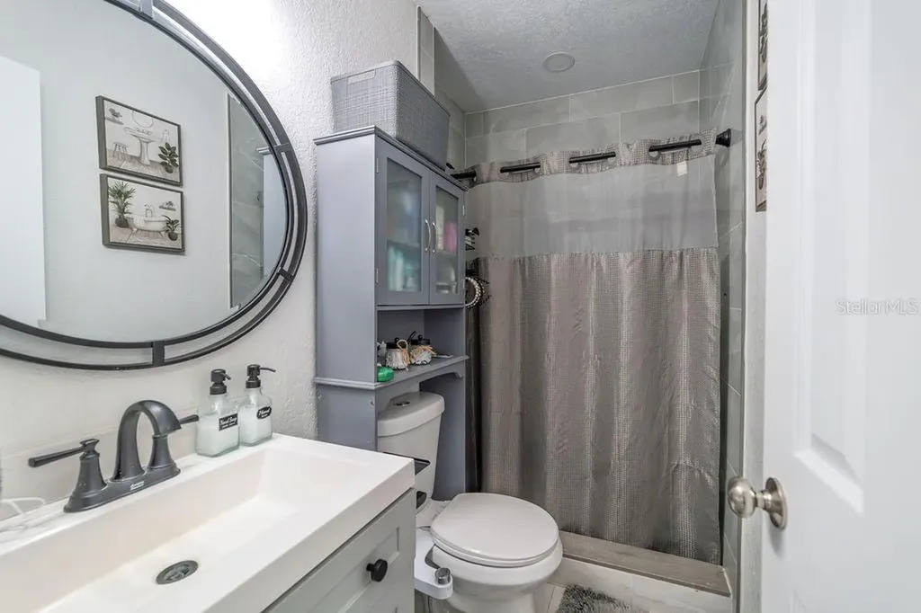 8006 Jackson Springs Road Tampa FL 33615