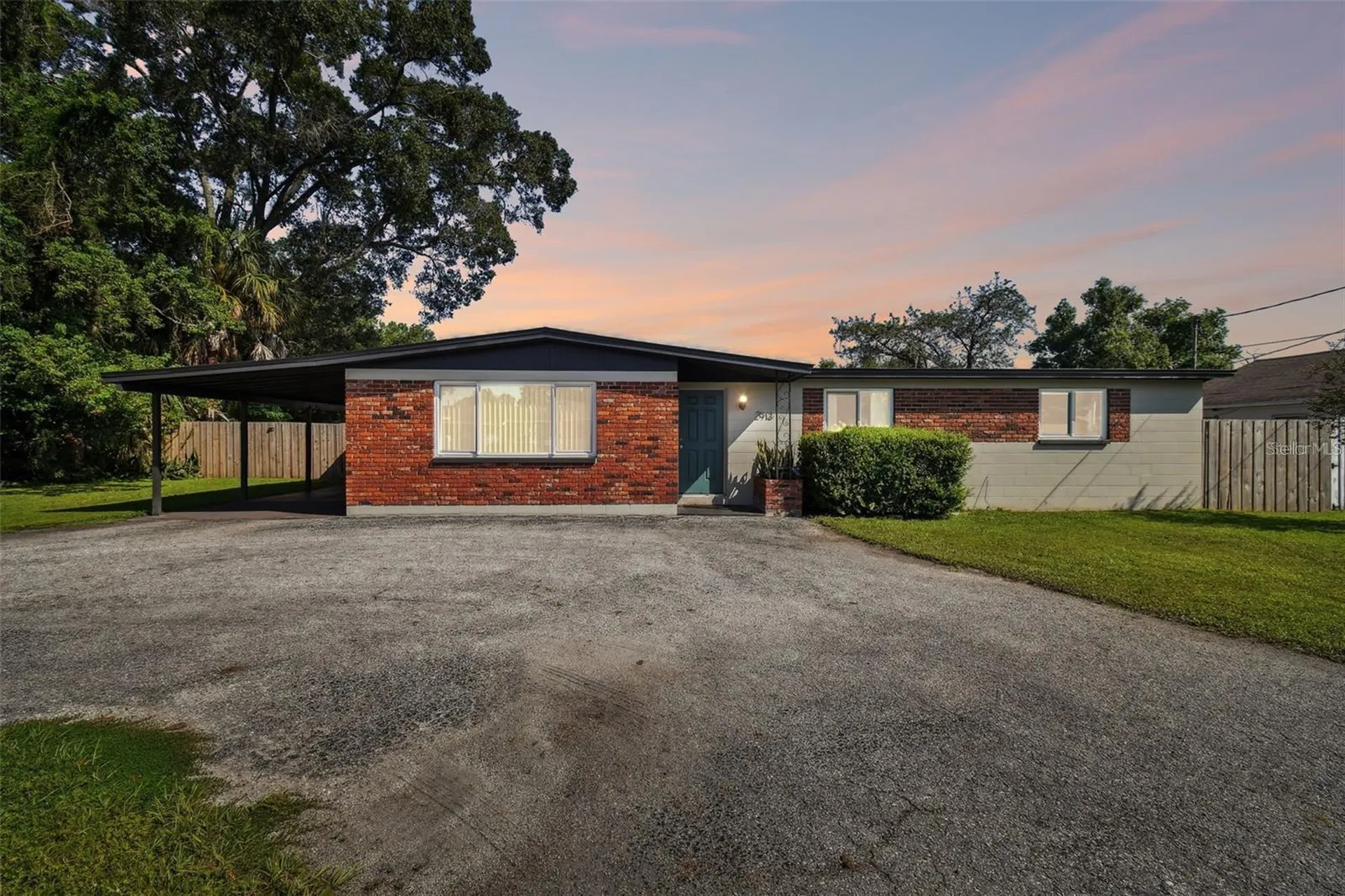 2913 W Xanthus Street Tampa FL 33614