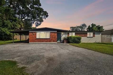 2913 W Xanthus Street Tampa FL 33614