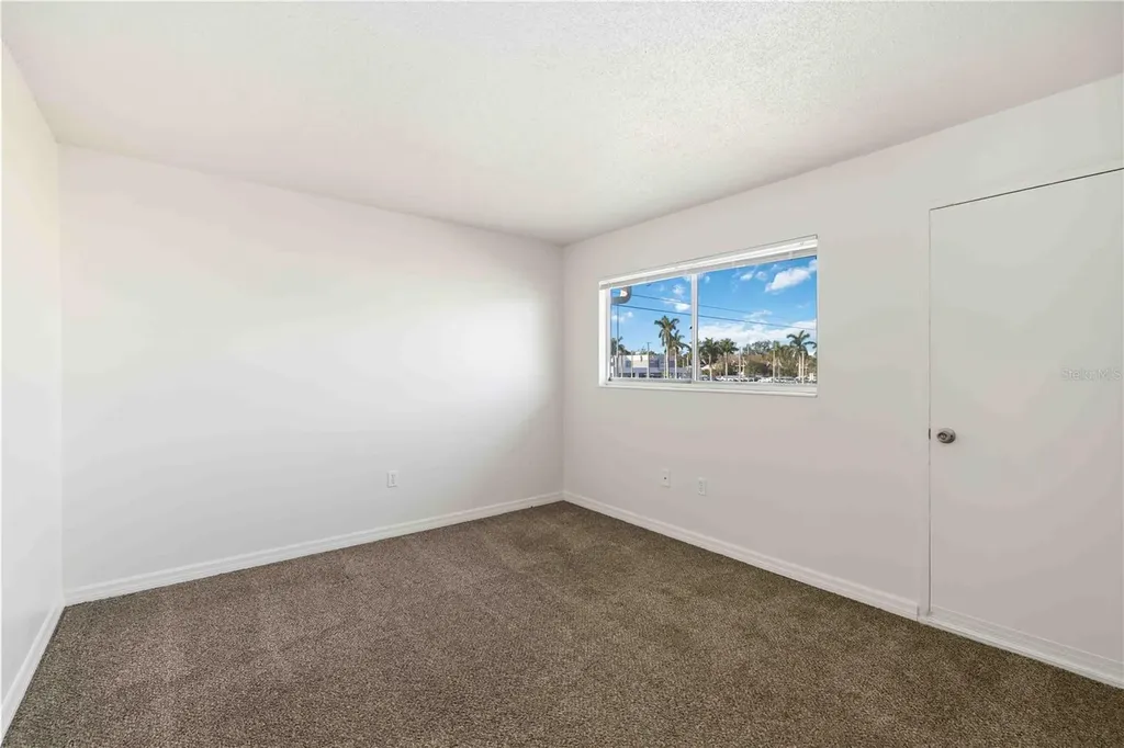 3569 Bee Ridge Sarasota FL 34239