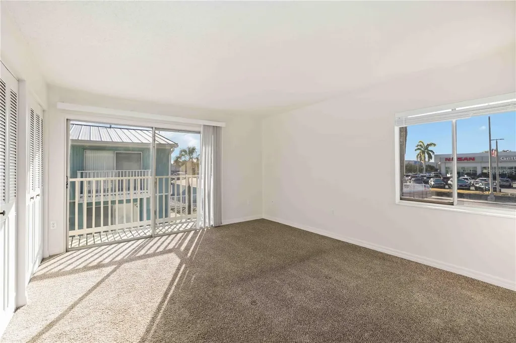 3569 Bee Ridge Sarasota FL 34239