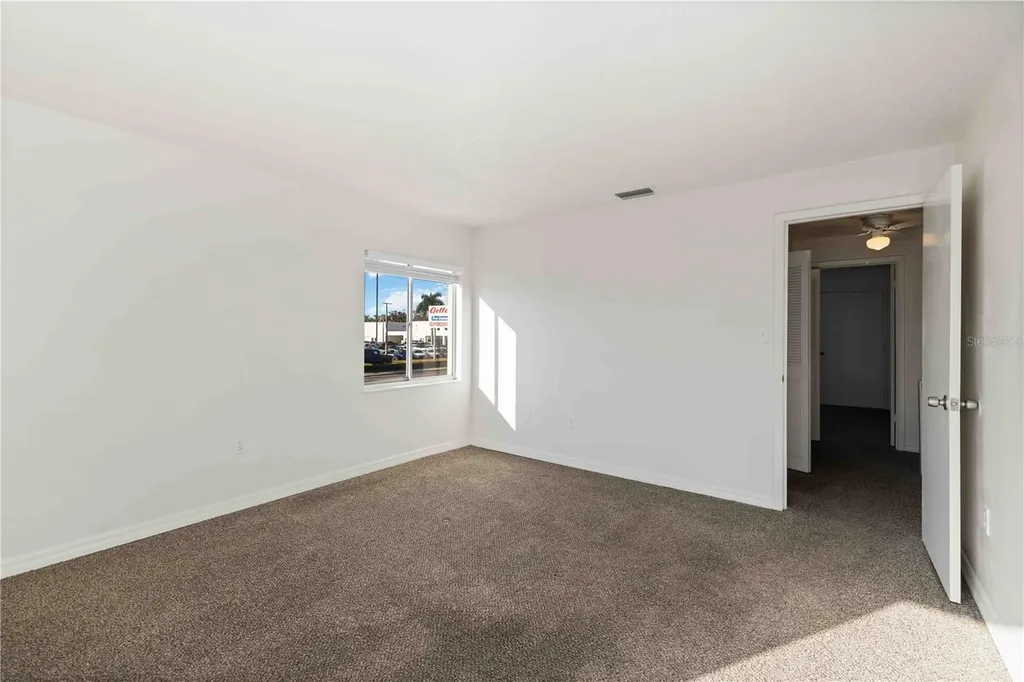 3569 Bee Ridge Sarasota FL 34239