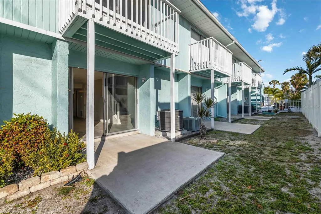 3569 Bee Ridge Sarasota FL 34239