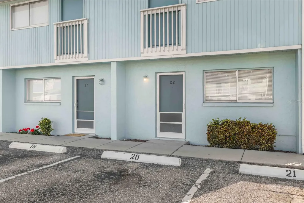 3569 Bee Ridge Sarasota FL 34239