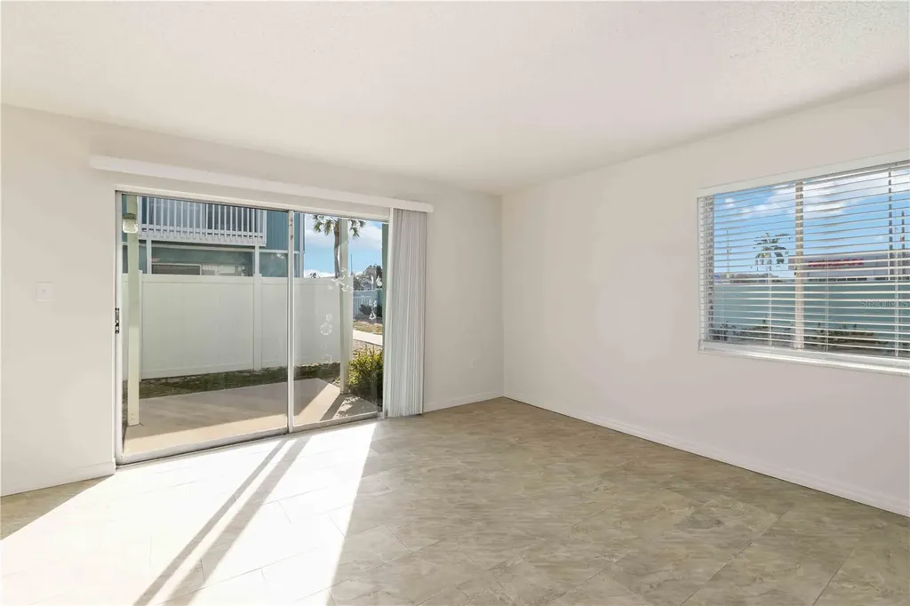 3569 Bee Ridge Sarasota FL 34239