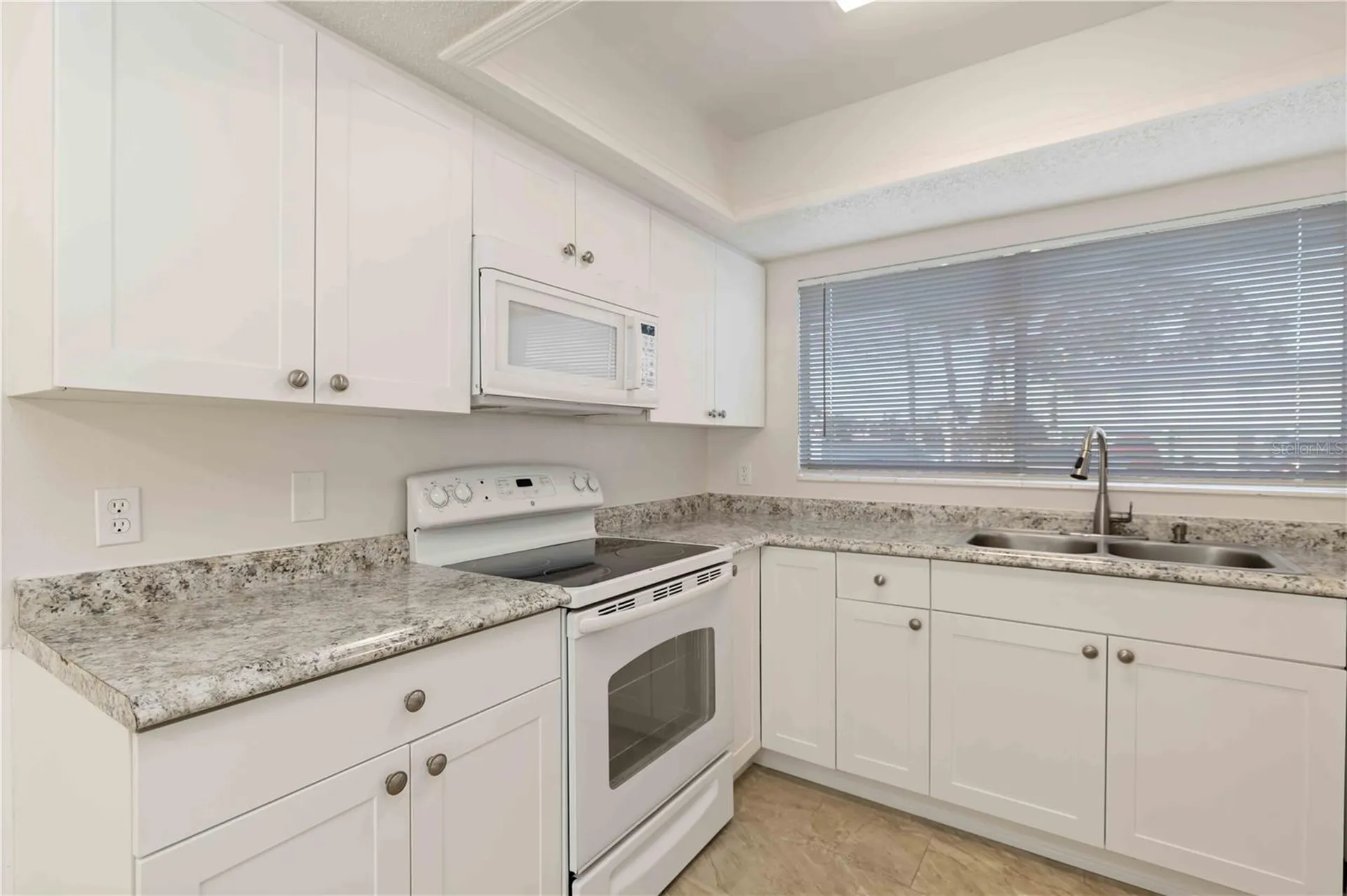 3569 Bee Ridge Sarasota FL 34239