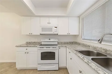 3569 Bee Ridge Sarasota FL 34239