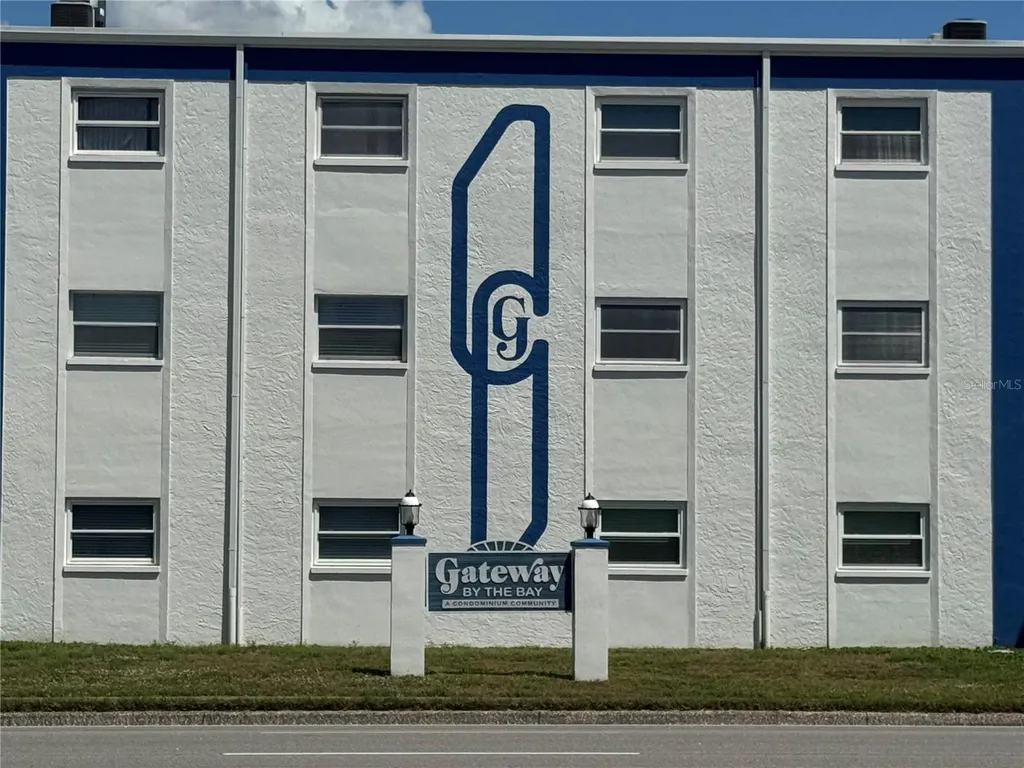 350 79th Avenue N St Petersburg FL 33702