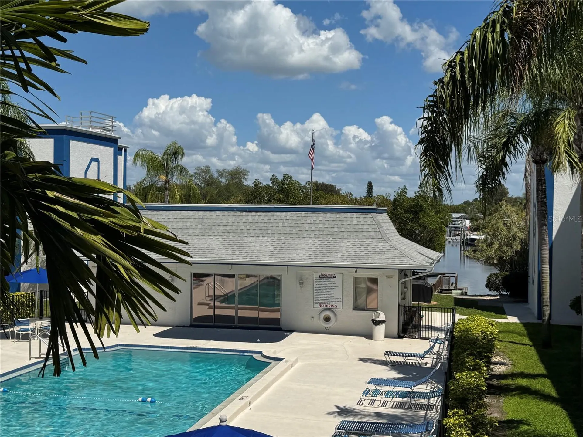350 79th Avenue N St Petersburg FL 33702