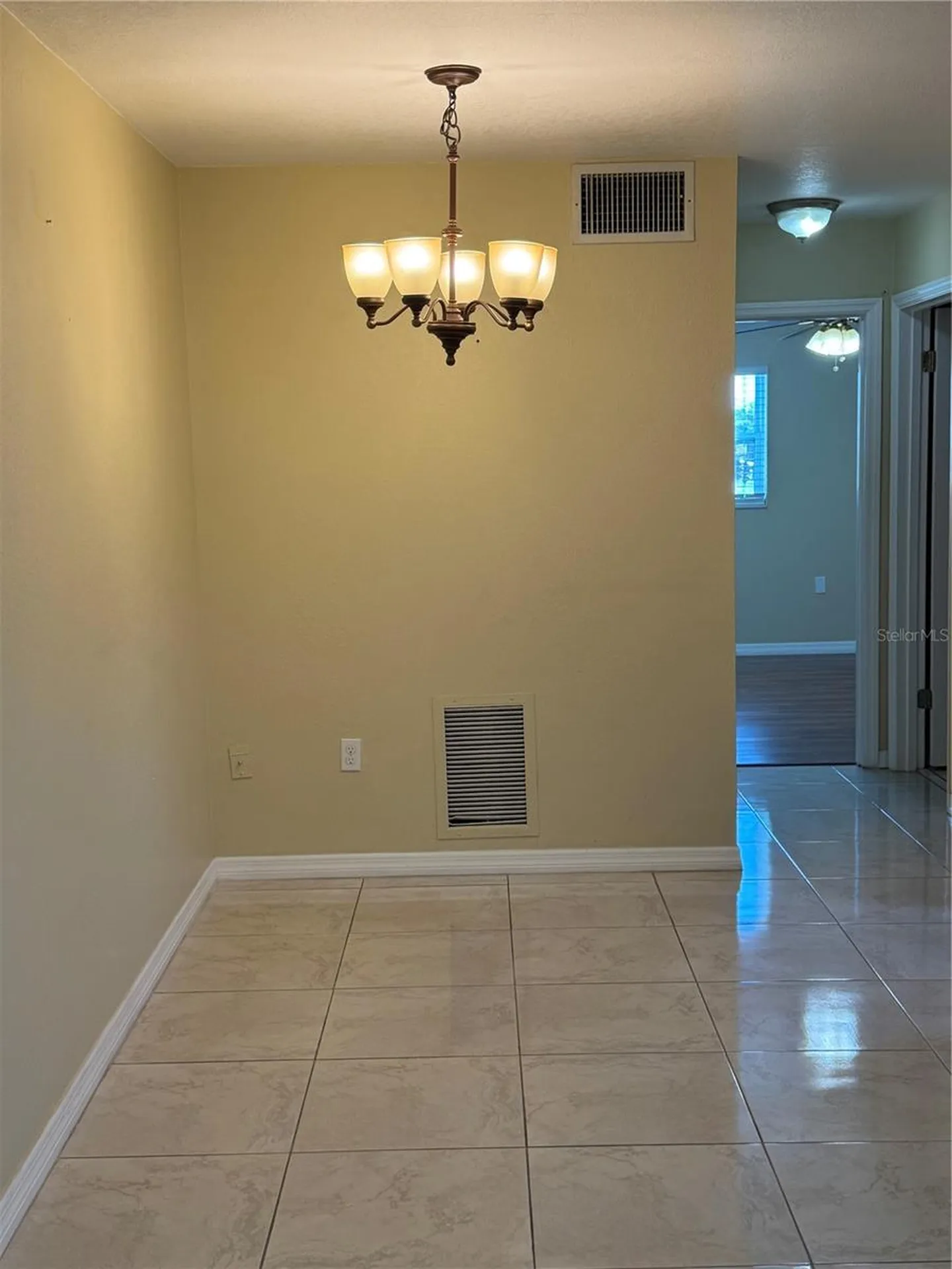 350 79th Avenue N St Petersburg FL 33702