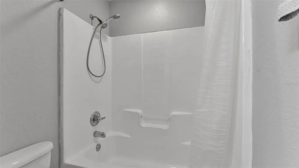 222 Carpenters Way Lakeland FL 33805