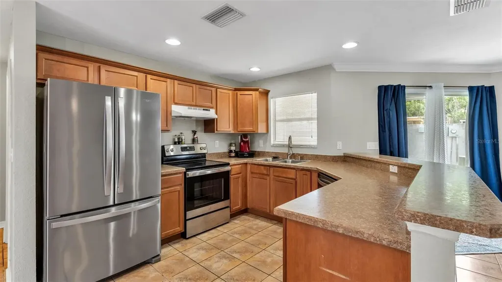 222 Carpenters Way Lakeland FL 33805