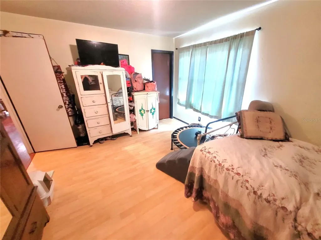 5203 Presidential Street Seffner FL 33584