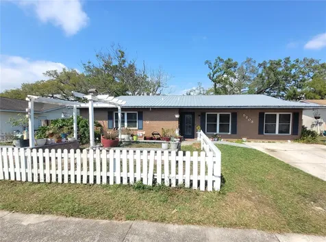 5203 Presidential Street Seffner FL 33584