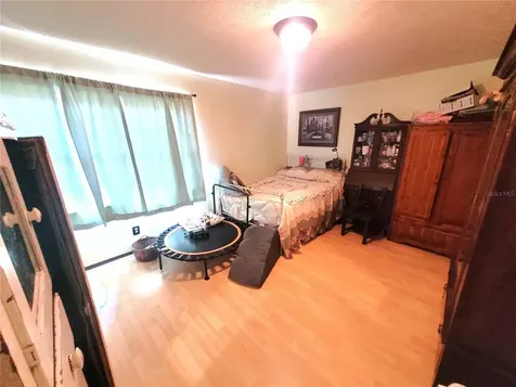 5203 Presidential Street Seffner FL 33584