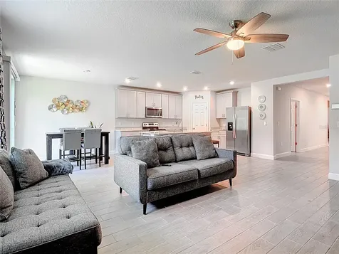 525 Vista Villages Boulevard Davenport FL 33896