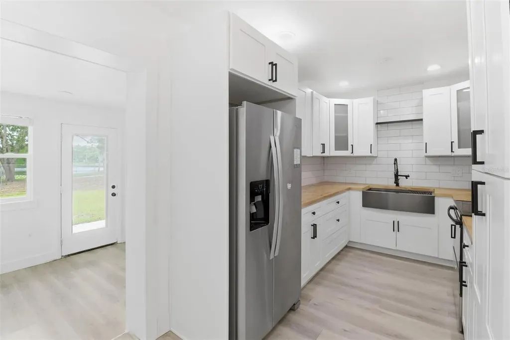 5345 Avon Court Orlando FL 32807