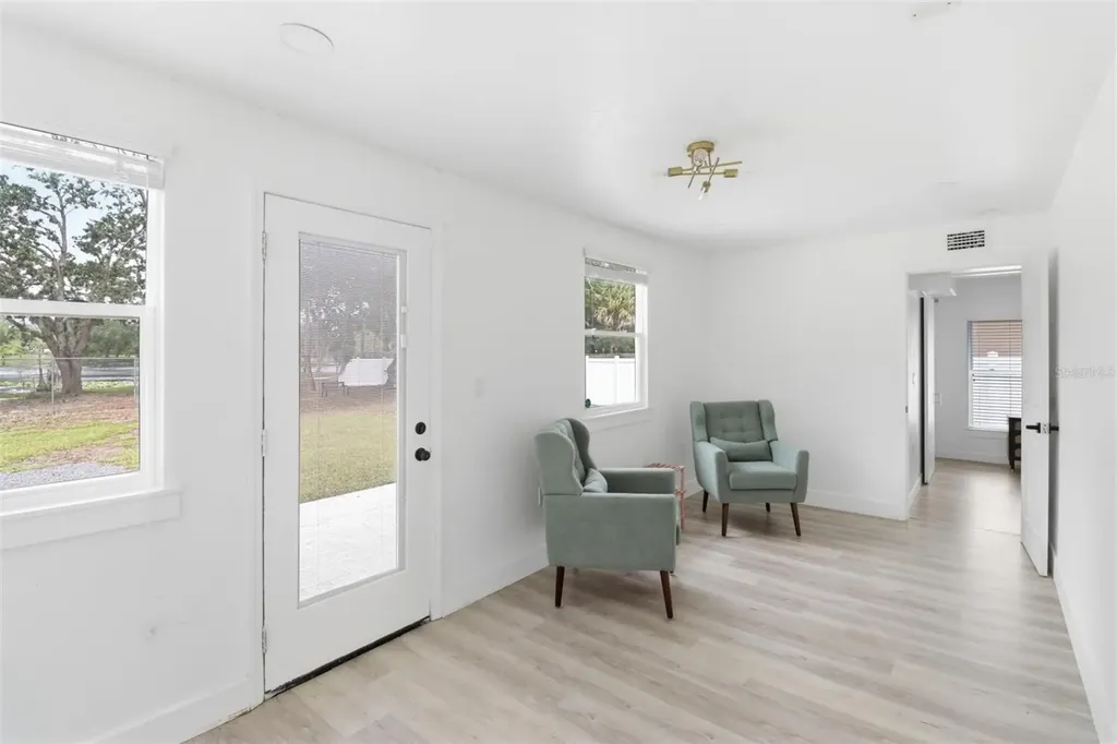 5345 Avon Court Orlando FL 32807