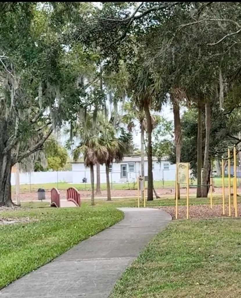 5345 Avon Court Orlando FL 32807