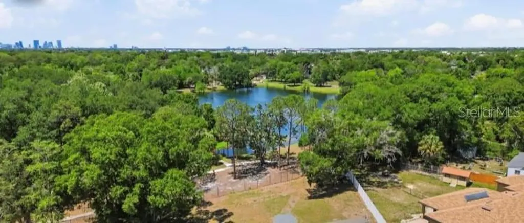 5345 Avon Court Orlando FL 32807