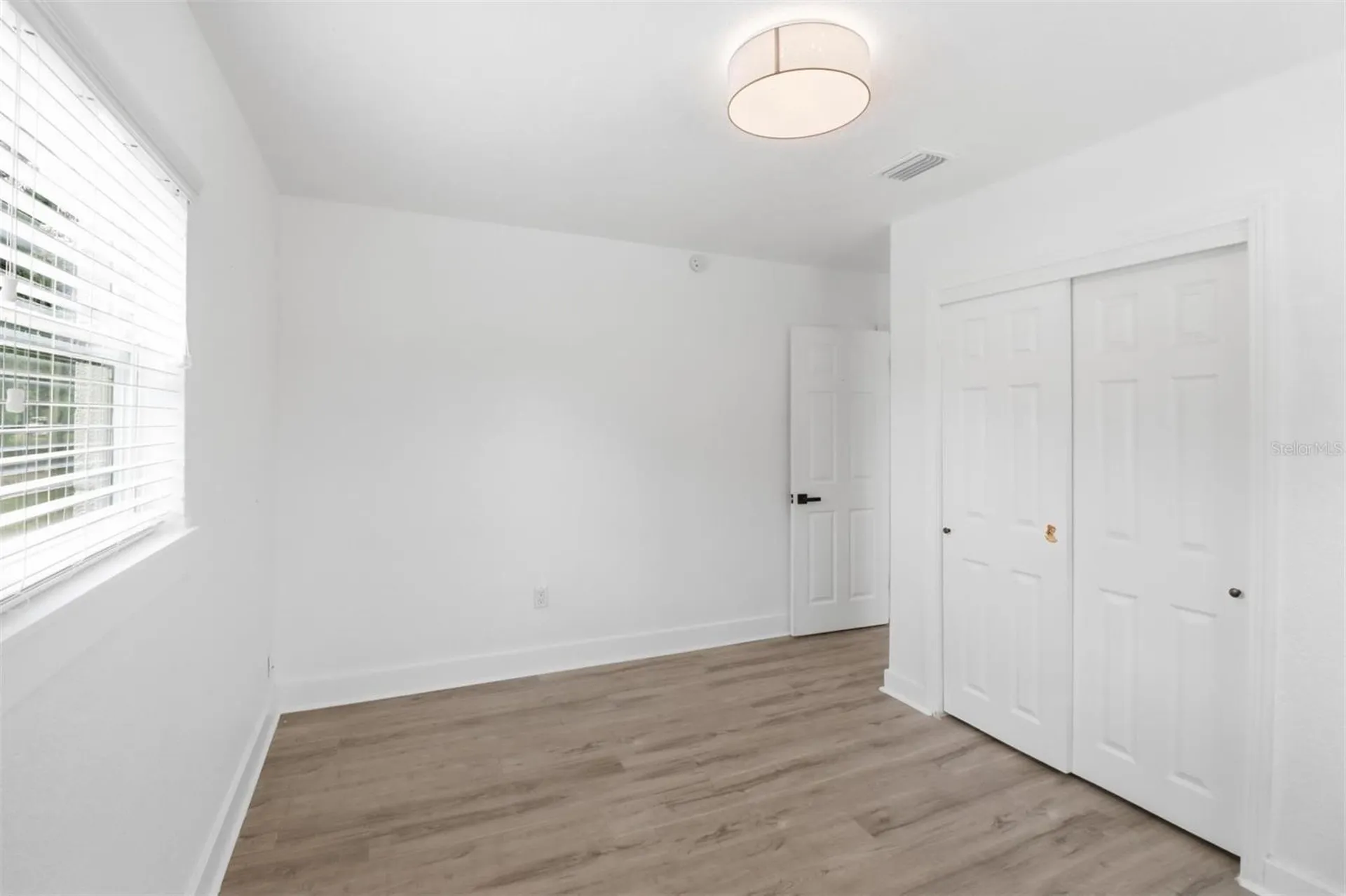 5345 Avon Court Orlando FL 32807