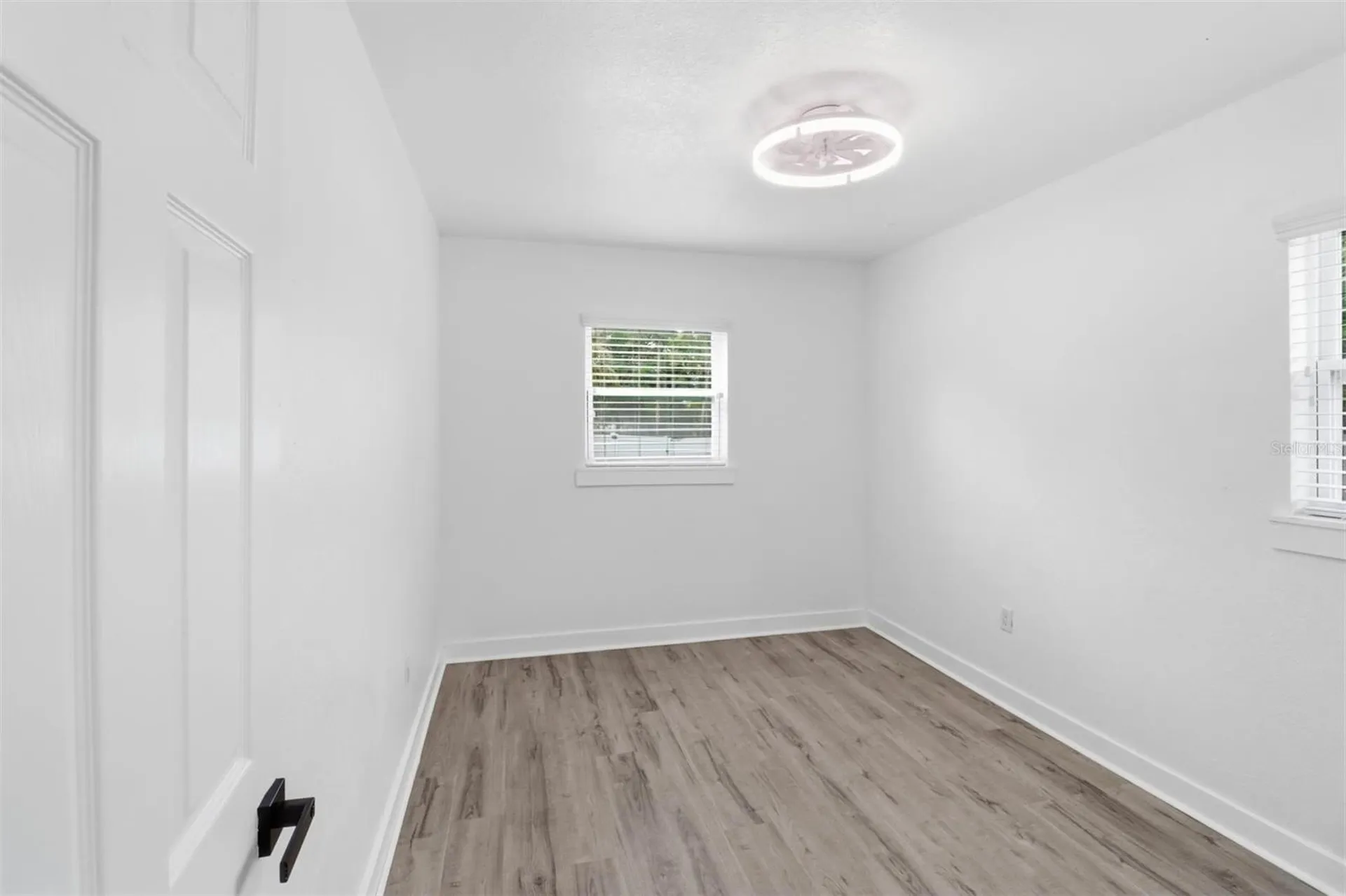 5345 Avon Court Orlando FL 32807