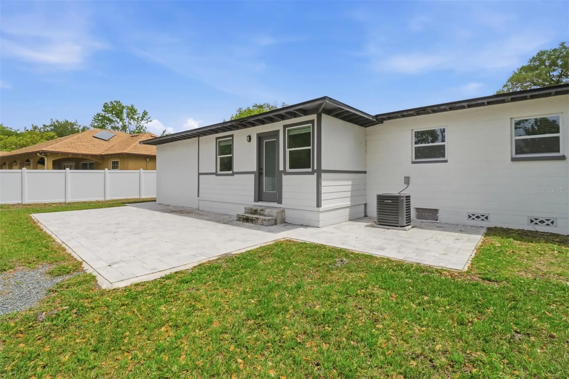 5345 Avon Court Orlando FL 32807