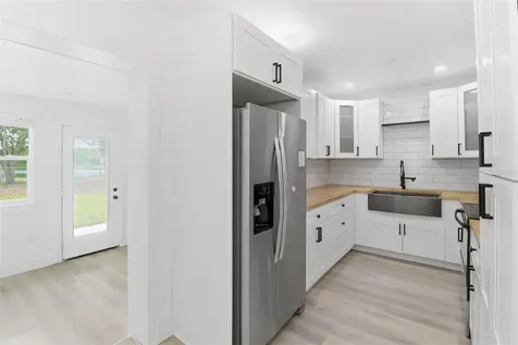 5345 Avon Court Orlando FL 32807