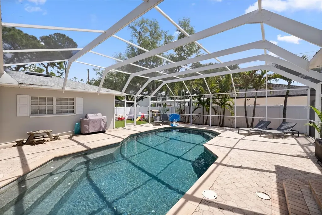 4002 W Kensington Avenue Tampa FL 33629