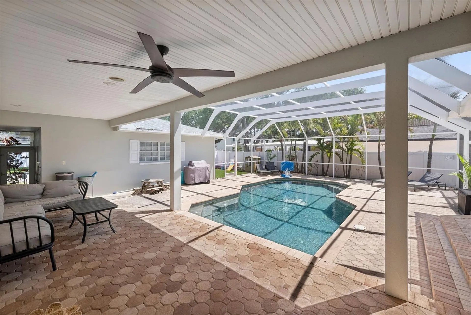4002 W Kensington Avenue Tampa FL 33629