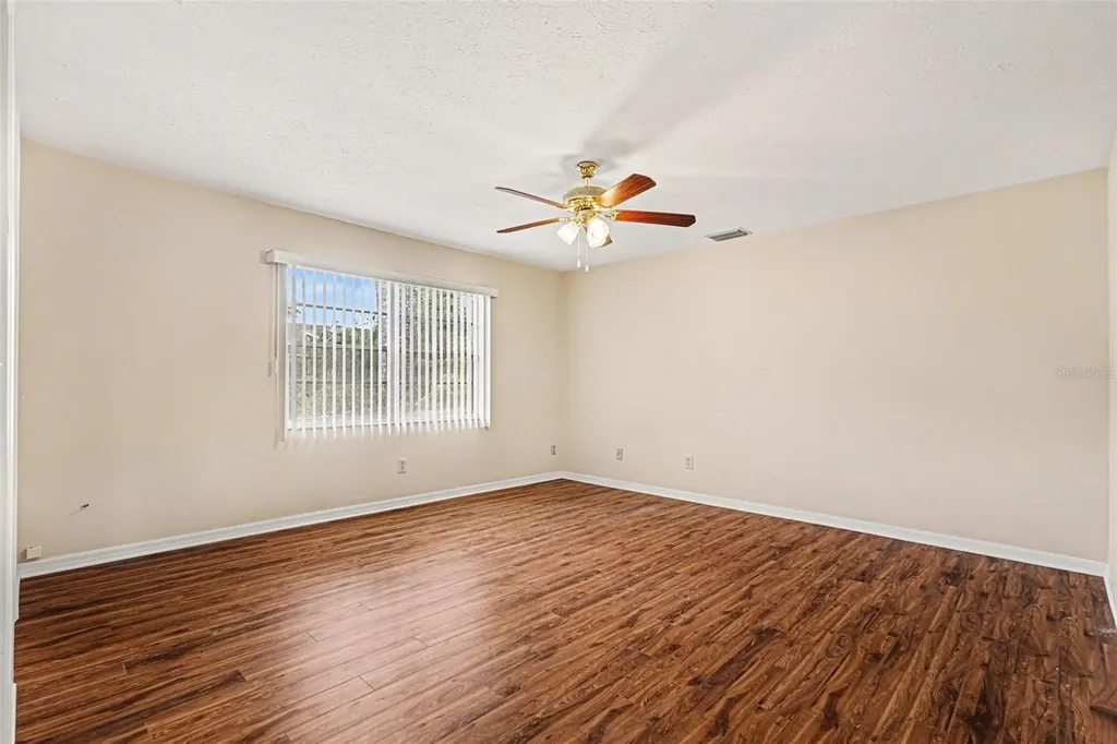 1709 Sakura Drive Valrico FL 33596