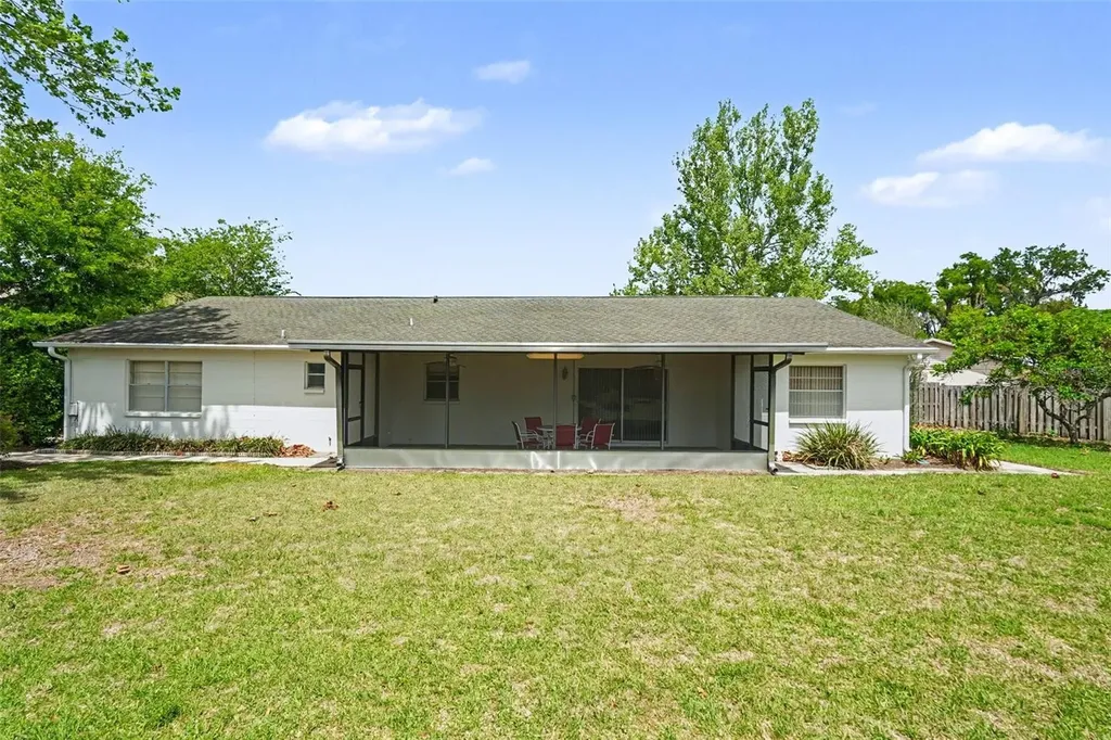 1709 Sakura Drive Valrico FL 33596