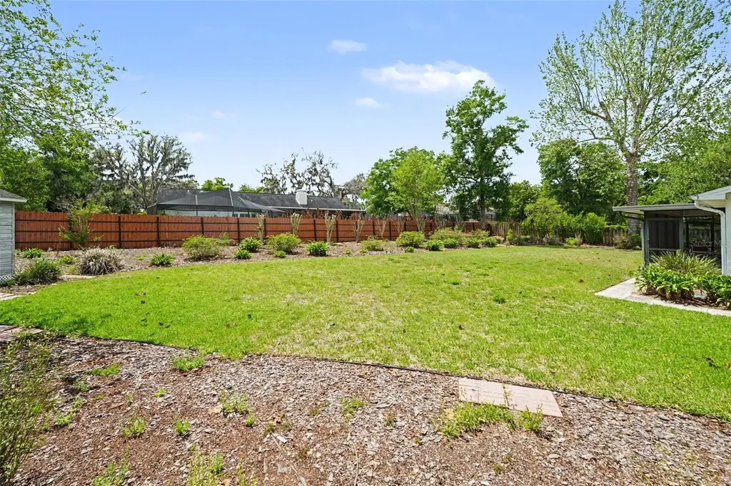 1709 Sakura Drive Valrico FL 33596