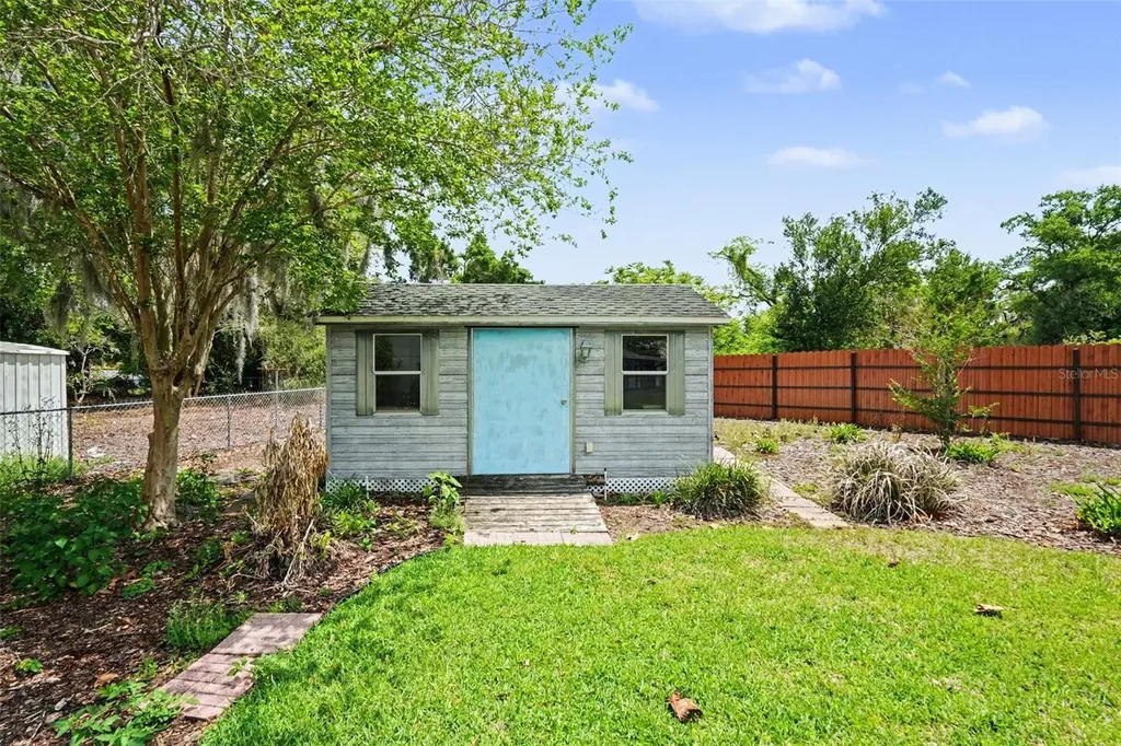 1709 Sakura Drive Valrico FL 33596