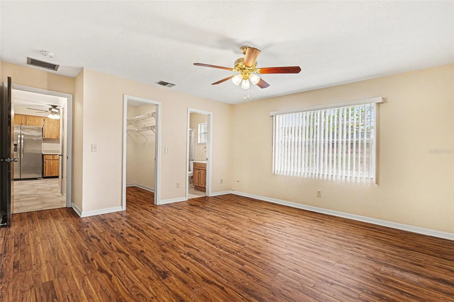 1709 Sakura Drive Valrico FL 33596