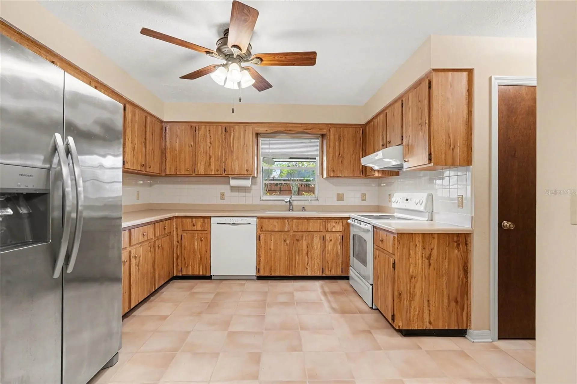 1709 Sakura Drive Valrico FL 33596
