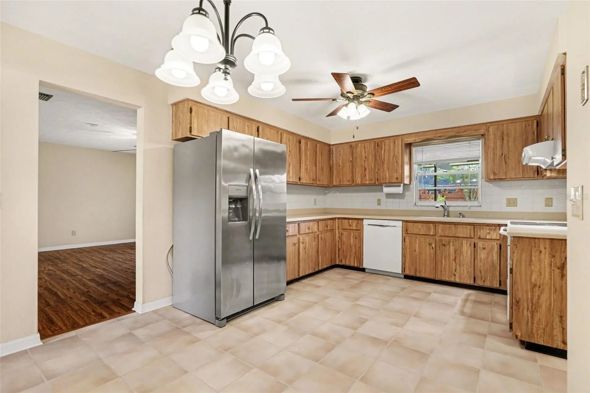 1709 Sakura Drive Valrico FL 33596