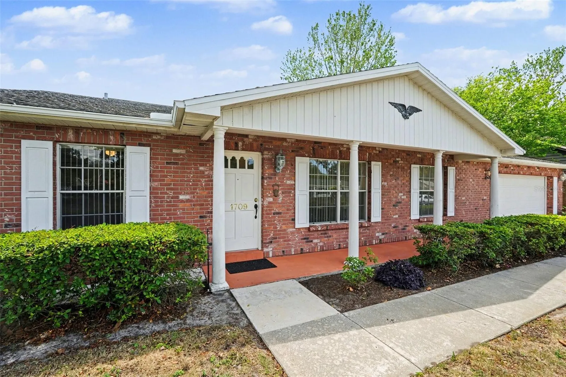 1709 Sakura Drive Valrico FL 33596