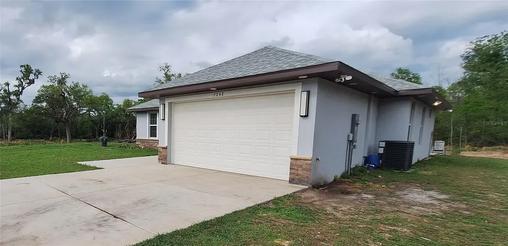 7242 Elaine Drive Webster FL 33597
