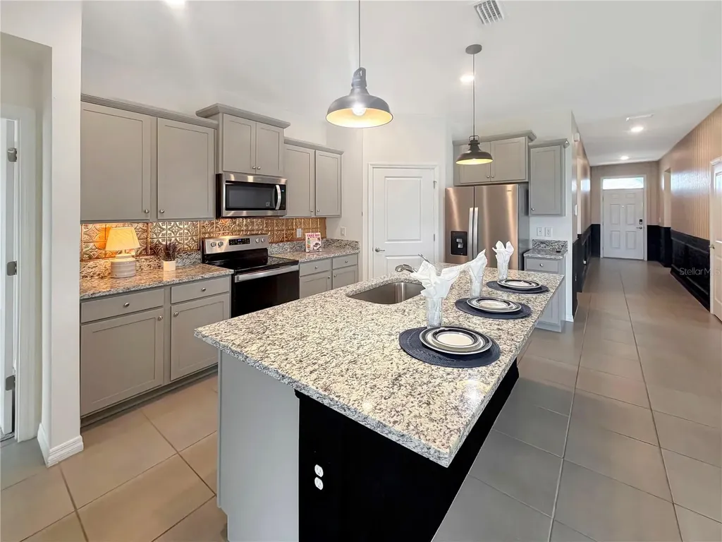 5043 Stokes Way Wildwood FL 34785